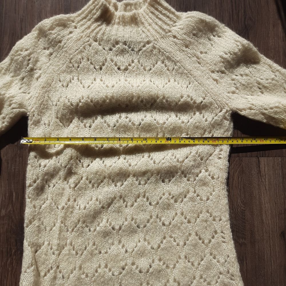 LOFT Ivory colored sweater . Loft . Ann Taylor . lace knit sweater size M - Picture 5 of 12